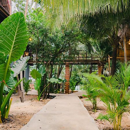 Banyan Tree Hostel Kâmpôt Zewnętrze zdjęcie