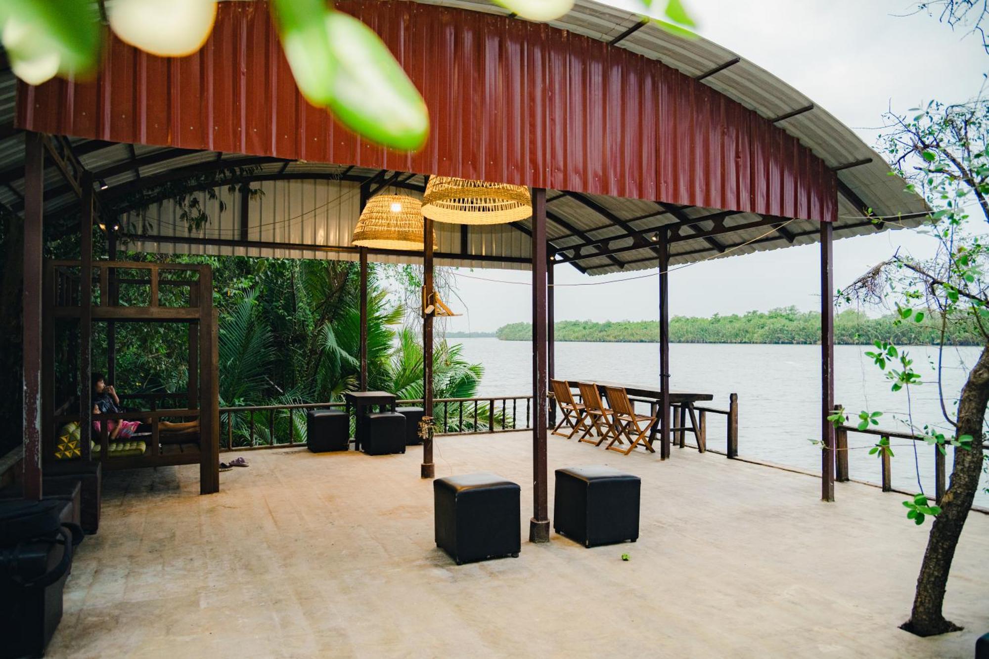 Banyan Tree Hostel Kâmpôt Zewnętrze zdjęcie