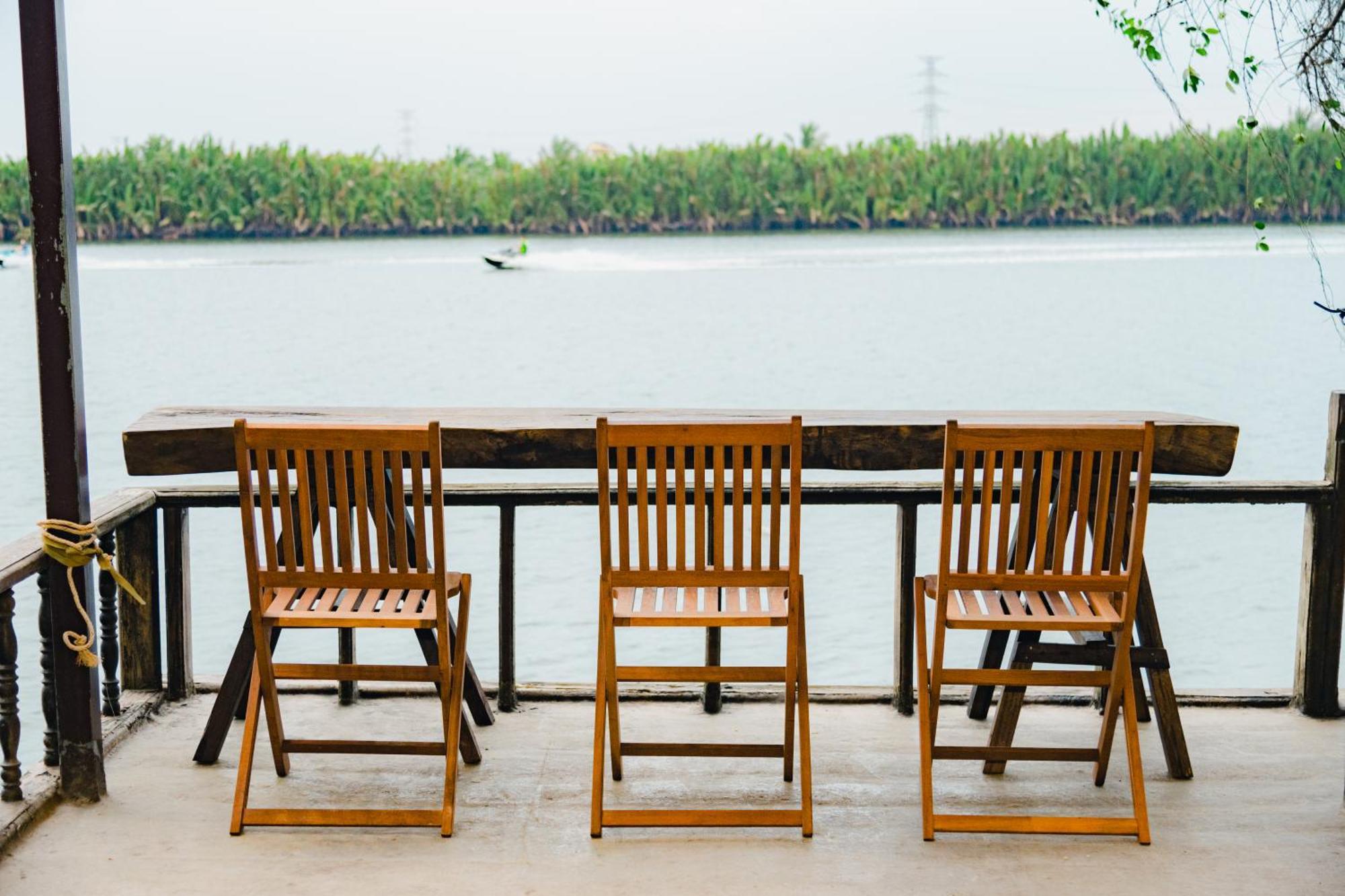 Banyan Tree Hostel Kâmpôt Zewnętrze zdjęcie