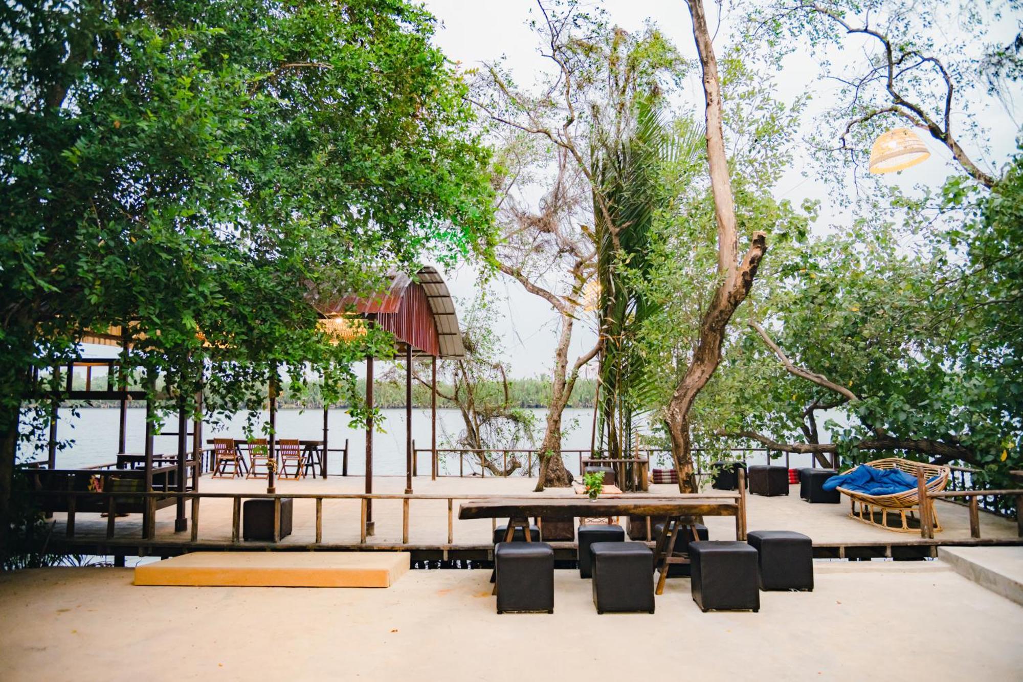 Banyan Tree Hostel Kâmpôt Zewnętrze zdjęcie