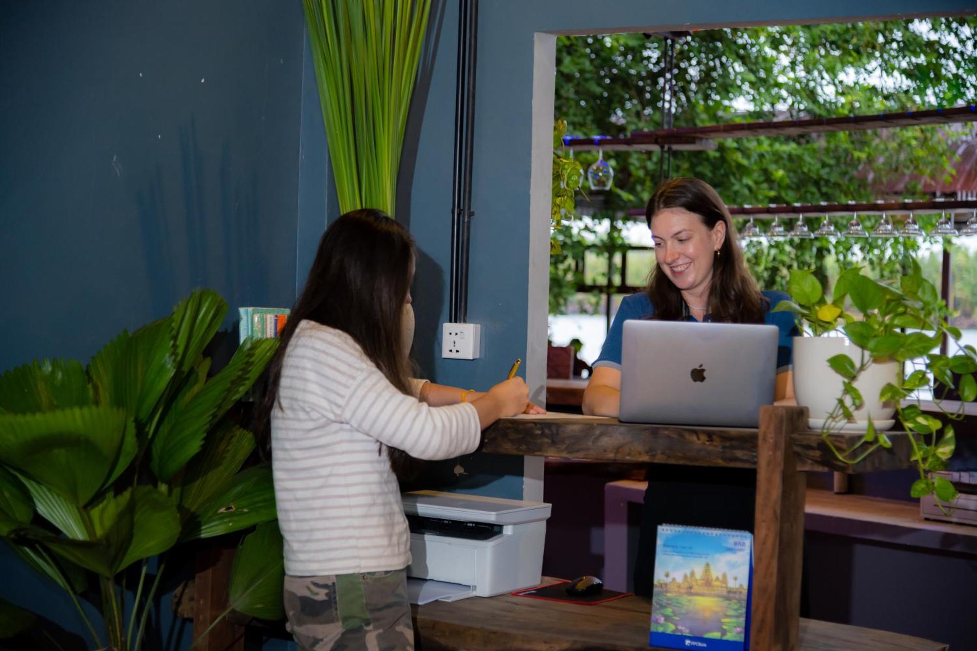 Banyan Tree Hostel Kâmpôt Zewnętrze zdjęcie