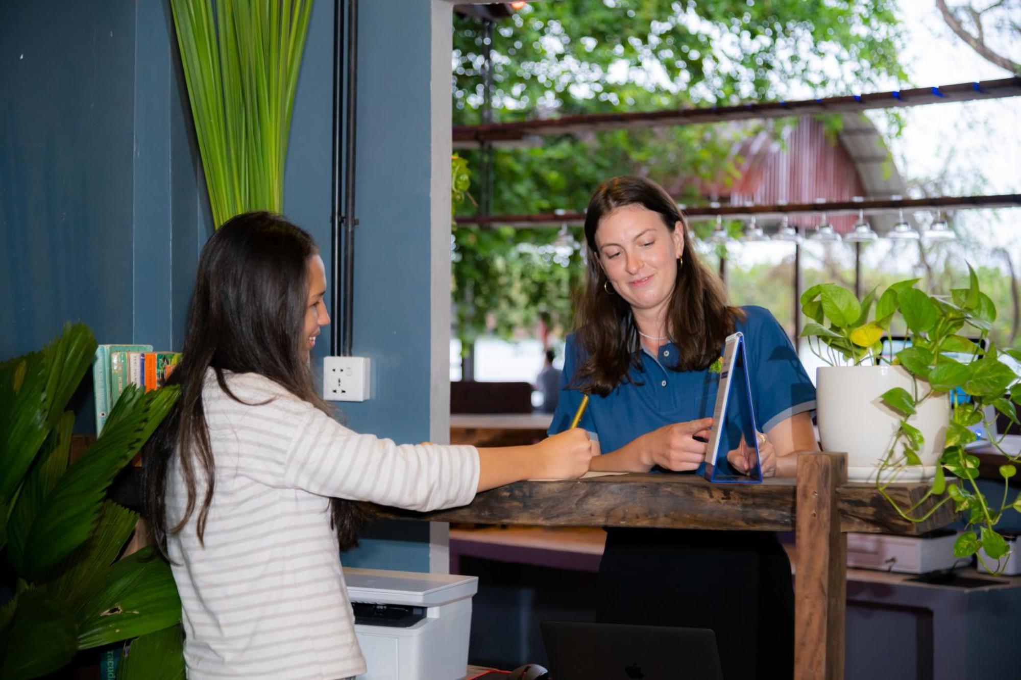 Banyan Tree Hostel Kâmpôt Zewnętrze zdjęcie