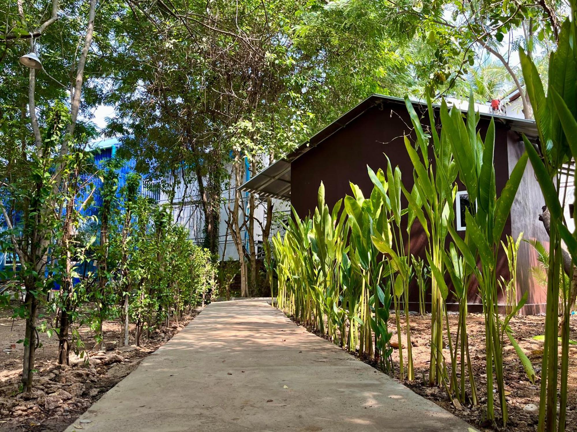 Banyan Tree Hostel Kâmpôt Zewnętrze zdjęcie