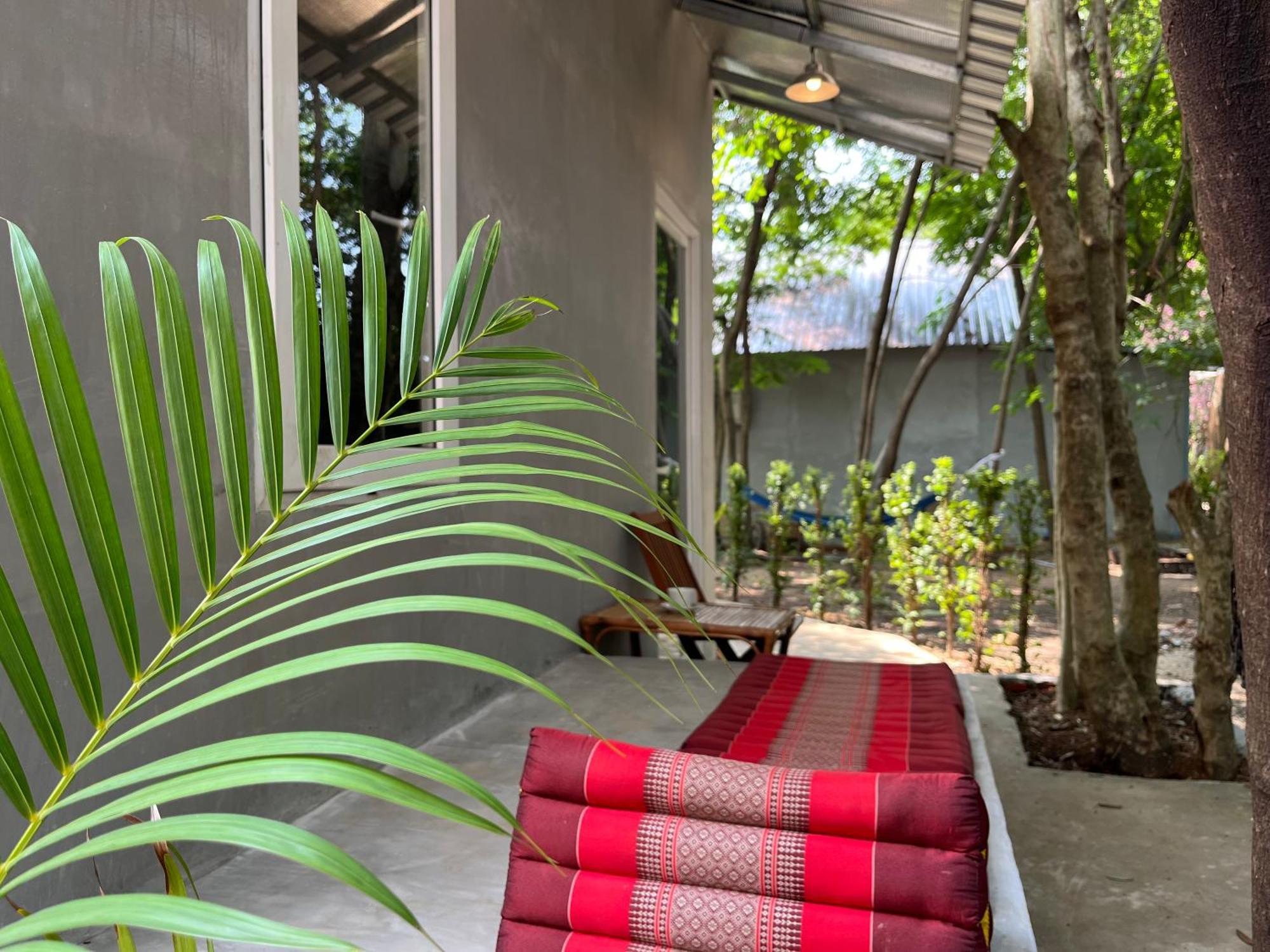 Banyan Tree Hostel Kâmpôt Zewnętrze zdjęcie