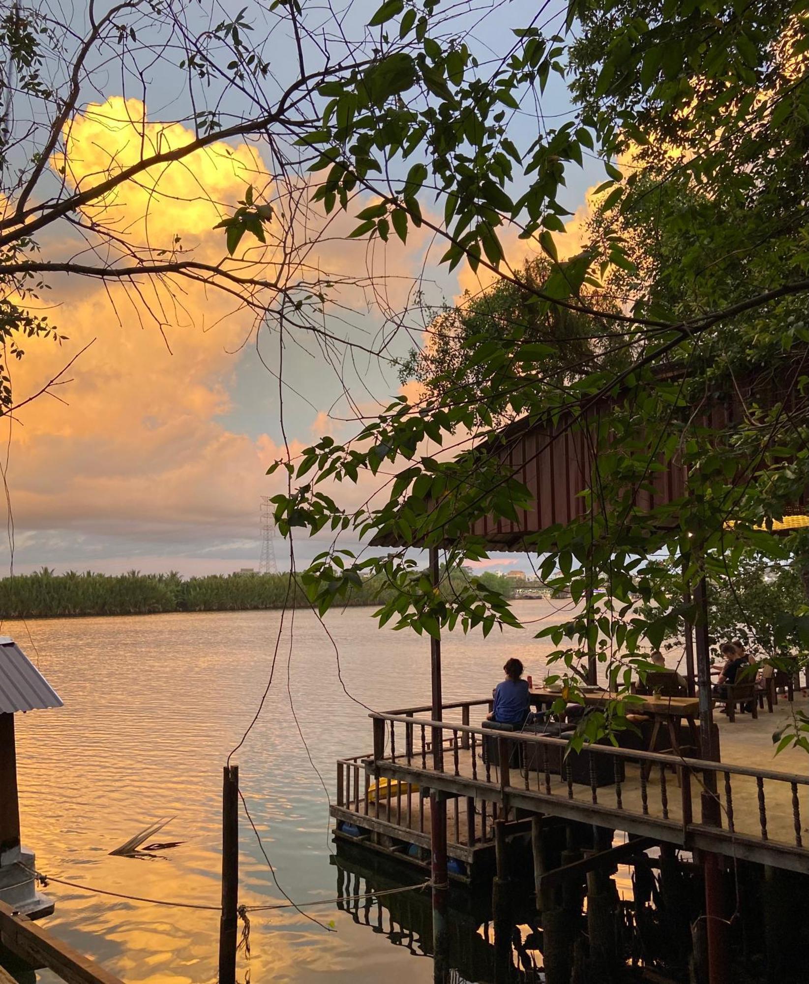 Banyan Tree Hostel Kâmpôt Zewnętrze zdjęcie