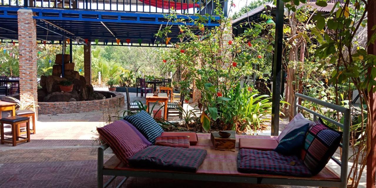 Banyan Tree Hostel Kâmpôt Zewnętrze zdjęcie